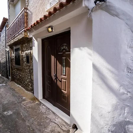 Sea & Mountain Serenity Holiday home Platsa