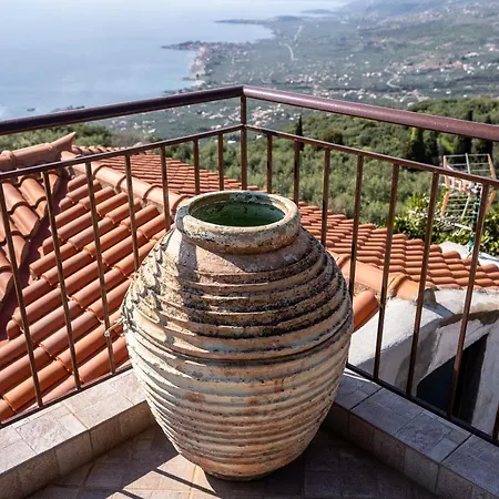 Sea & Mountain - Mani Serenity Retreat