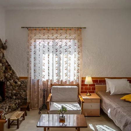 Sea & Mountain - Mani Serenity Retreat