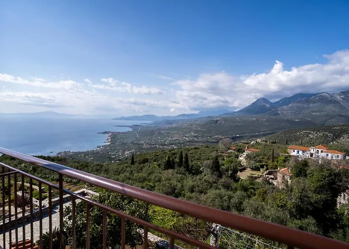 Feriehus Sea & Mountain - Mani Serenity Retreat