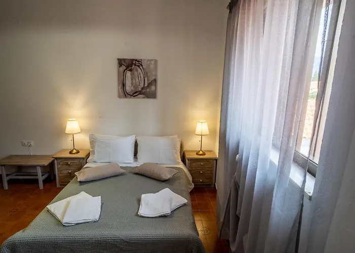 Sea & Mountain - Mani Serenity Retreat Plátsa